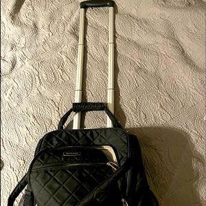 Rockland upright wheeled carry on